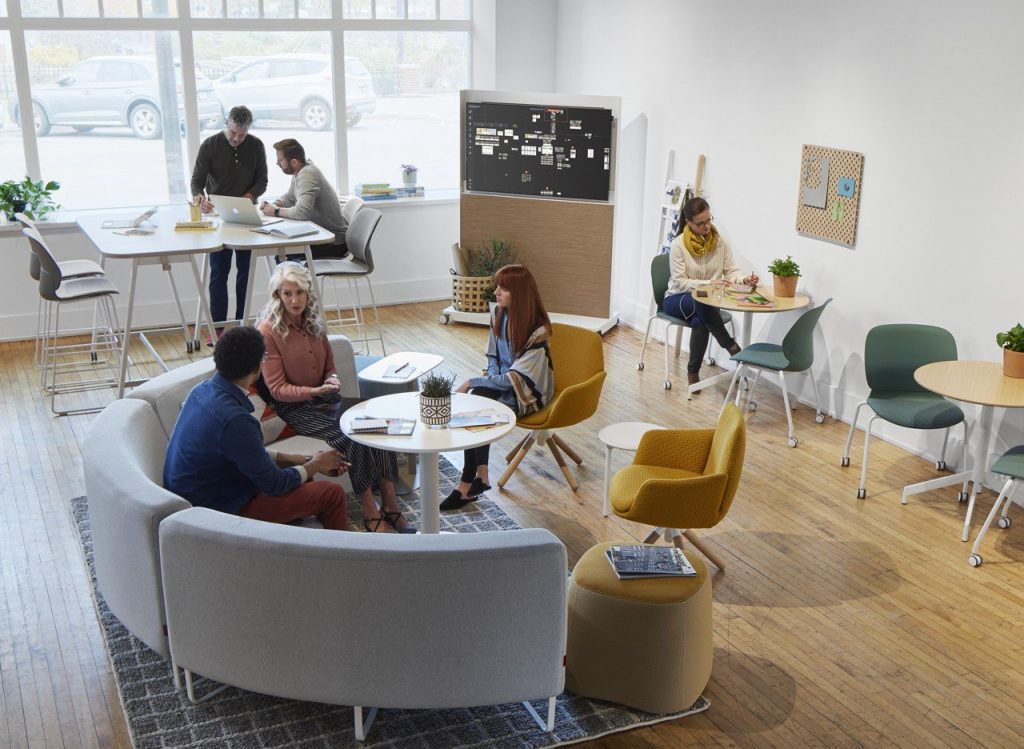Creating Hybrid Collaborative Spaces in the Office - Bellia Office Design